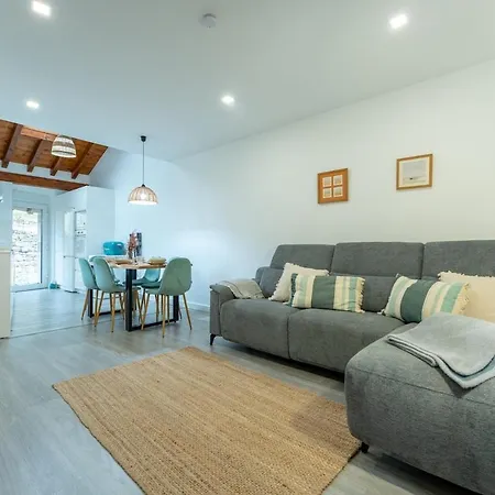 Spacious Renovated House In * Cabezon De La Sal